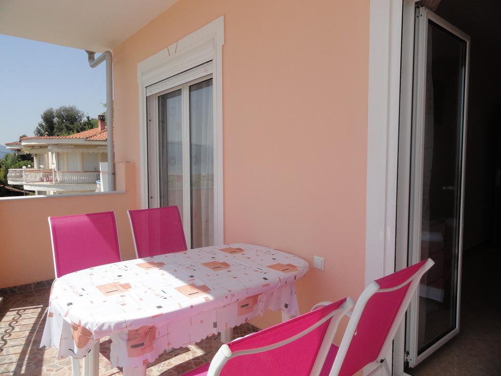Pension Delfini Asprovalta Habitación foto